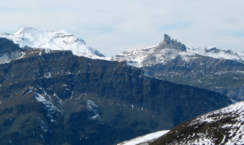 Blick übers Lauterbrunner Tal hinweg (Lobhörner)