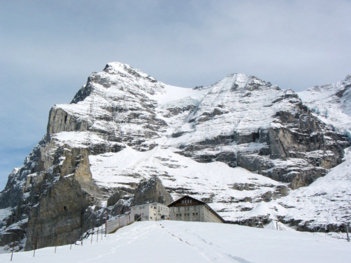 Station Eigergletscher und Eiger