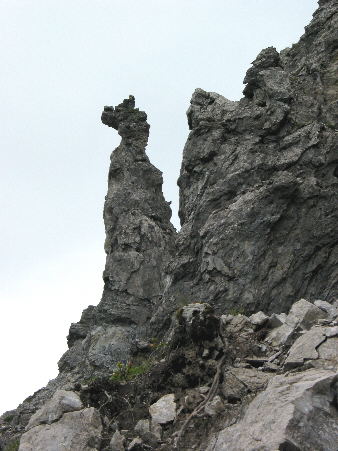 bizarre felsen am Anstiegsweg zum Schönberg