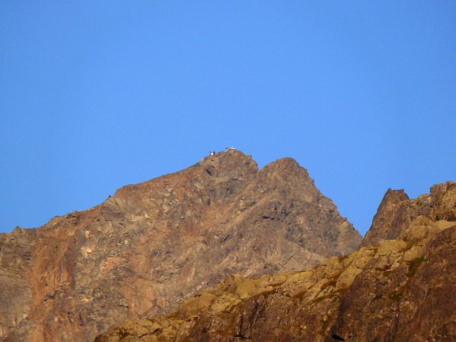 Schwarzhorngipfel im Morgenlicht