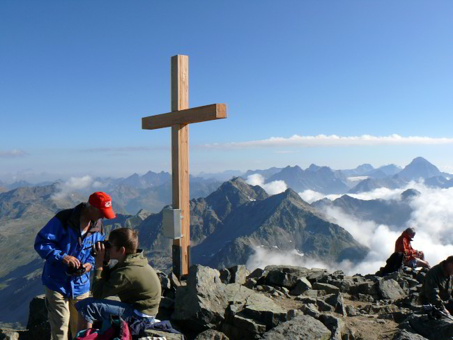 Am Gipfel. Blick nach Osten.