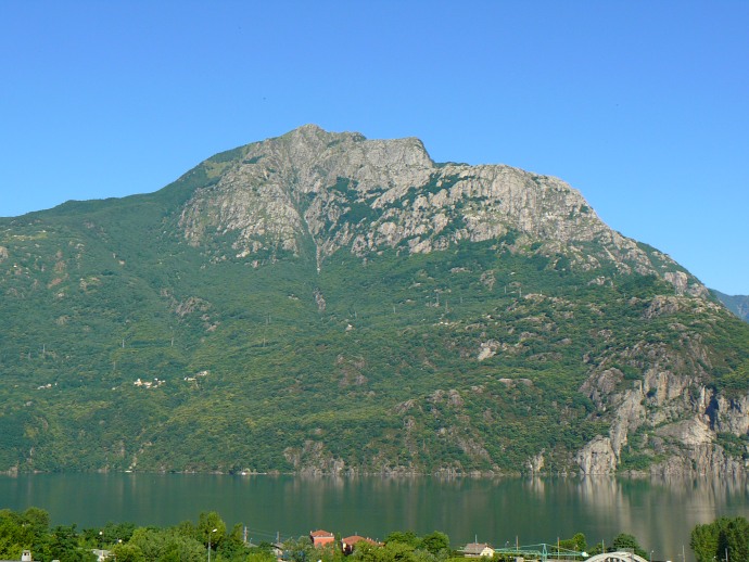 Das Westufer des Lago di Mezzola