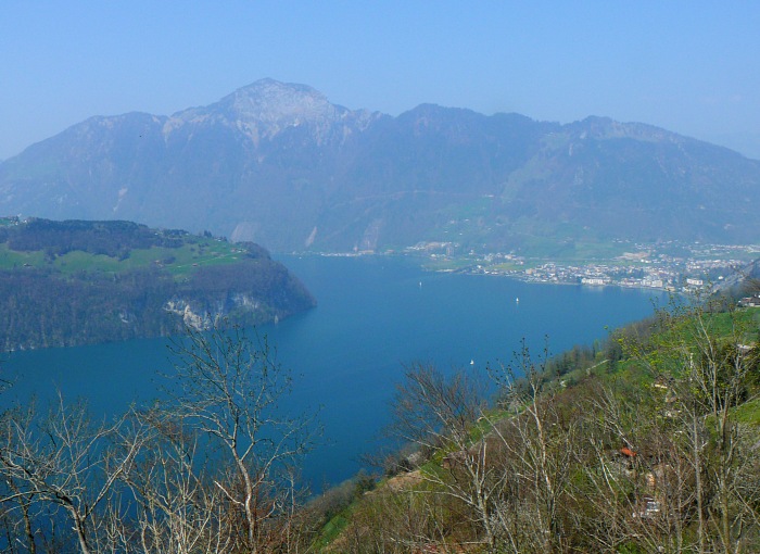 Brunnen und Hochflue