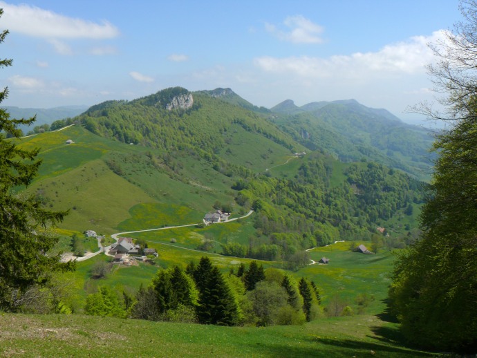 Blick von Balmberg auf die Höhenzüge im Nordosten