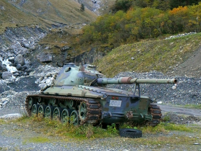 ausgemusterter Schweizer Panzer R.I.P.