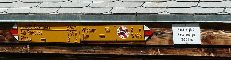 Panixerpass: Schild an der Panixerpasshütte