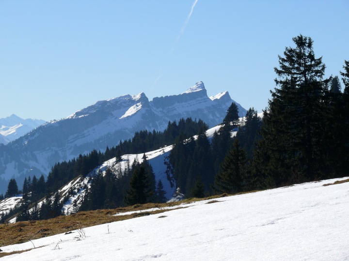 Schrattenfluh mit Hächlen und Hengst