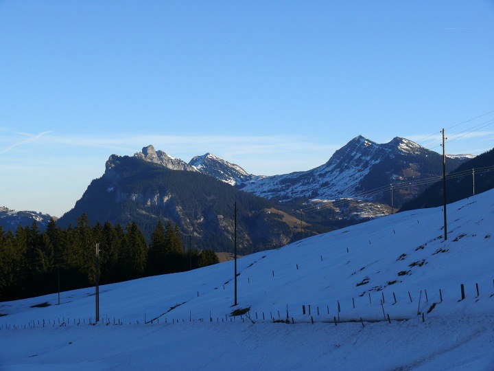 Blick vom Salwideli Richtung Osten: Alpoglerberg, Schafnase und Höch Gumme