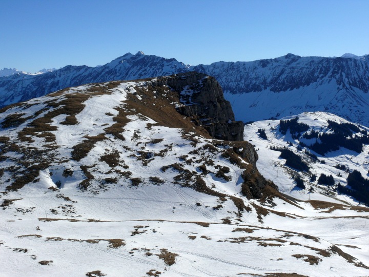 Böli, dahinter das Brienzerhorn