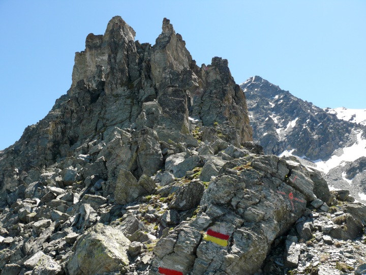 Gesteinsformation am Sattel unterm Furtschellas - Gipfel