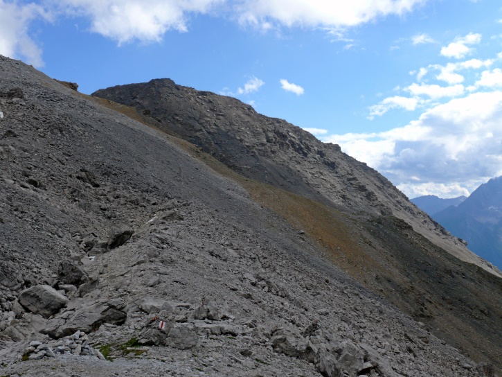 Hier verläuft der Querweg vom Orgels-Pass zum Ela-Pass