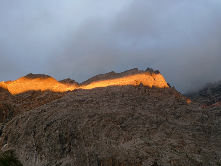 Sonnenuntergangsstimmung von der Ela-Hütte aus