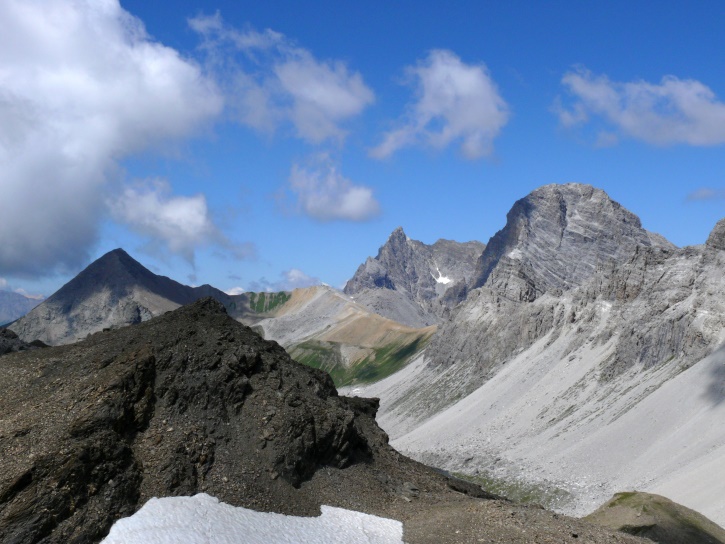 noch ein Rückblick auf Pass Ela, Pizza Grossa, Tinzenhorn und Piz Ela