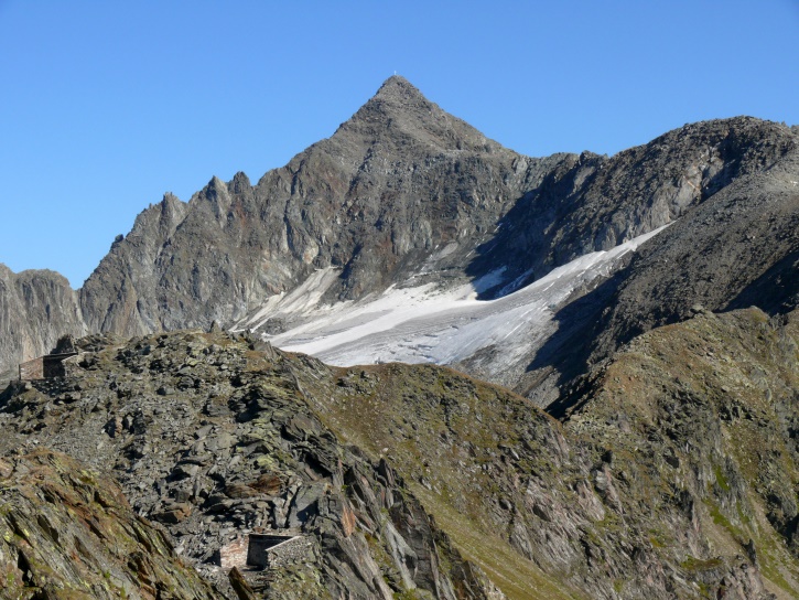 Groß Muttenhorn mit Gipfelkreuz