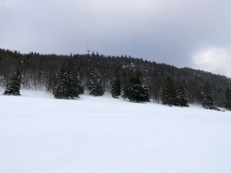 Rückblick mit Funkmast in der Nähe des Hellchöpfli