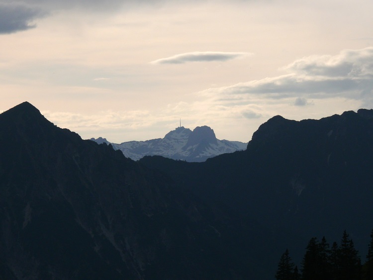 Säntis und der massive Klotz des Altmann