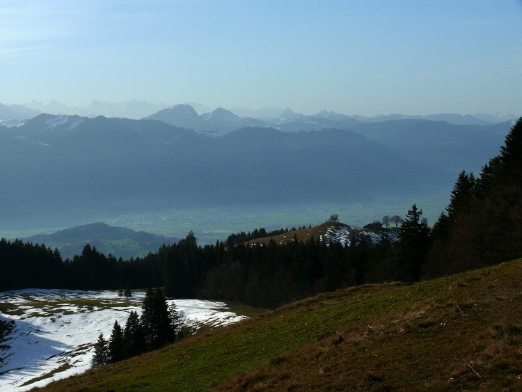 Blick nach Westen übers Linthal